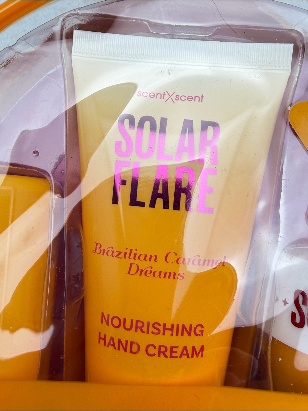 Solar Flare Travel Set - Solar Flare Nourishing Hand Cream & Body Butter - Picture 4 of 7